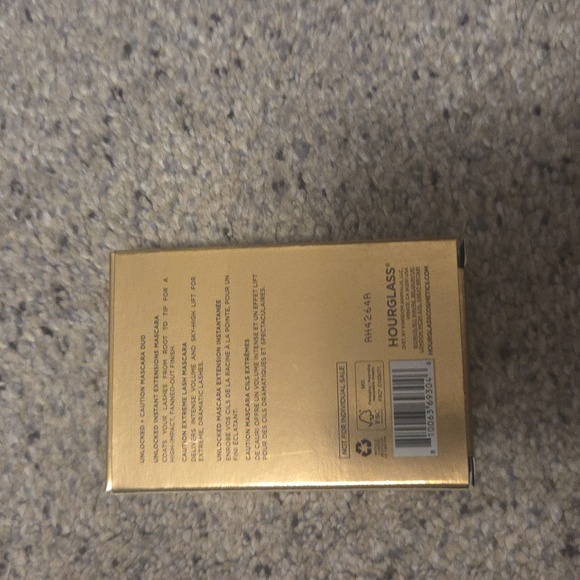 Nwot Hourglass Unlocked And Caution Mascara - Picture 2 of 3